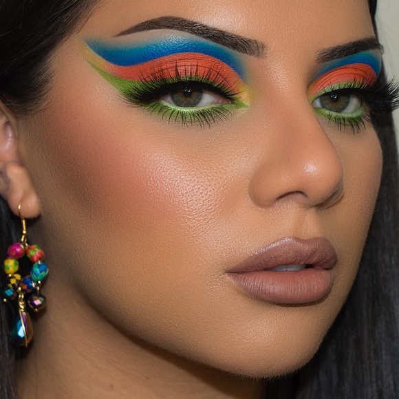 🌴💙✨Meet your seller, buyer & trader✨💙🌴 - Picture 1 of 7